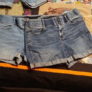Two pair Apt 9 slimming shorts
